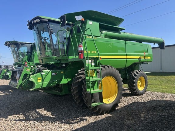 2011 John Deere 9670 STS Equipment Image0