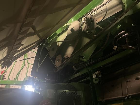 Image of John Deere 9670 STS equipment image 4
