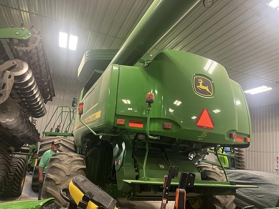 Image of John Deere 9670 STS equipment image 1