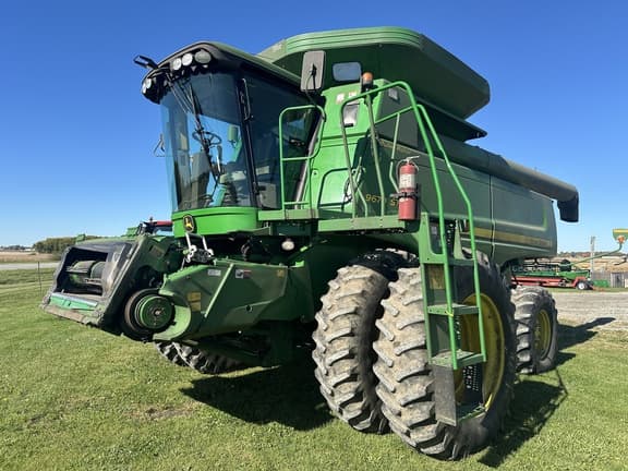 Image of John Deere 9670 STS equipment image 1