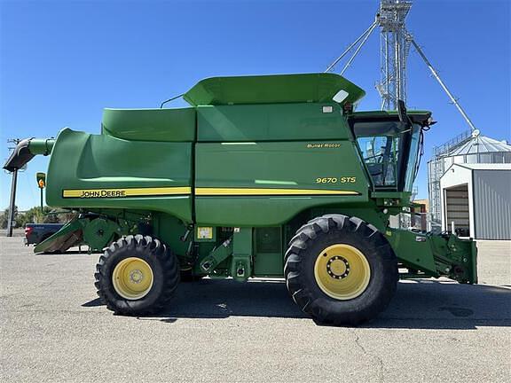 Image of John Deere 9670 STS equipment image 4