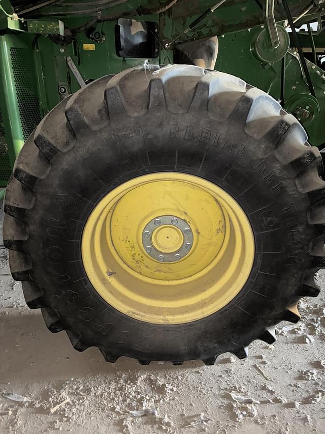 Image of John Deere 9670 STS equipment image 3