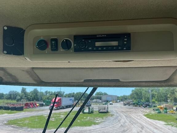 Image of John Deere 9670 STS equipment image 4