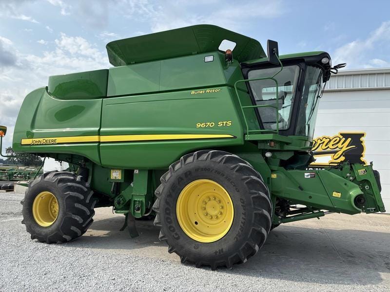 2011 John Deere 9670 STS Equipment Image0