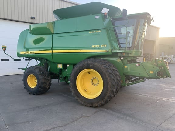2011 John Deere 9670 STS Equipment Image0