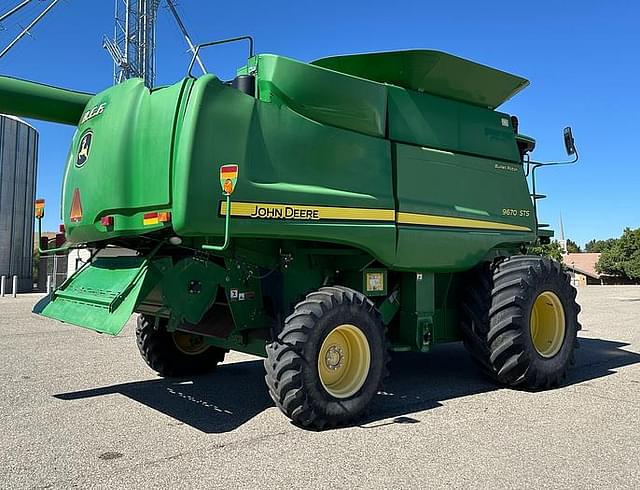 Image of John Deere 9670 STS equipment image 3