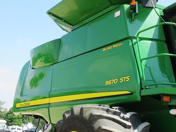 Image of John Deere 9670 STS equipment image 4