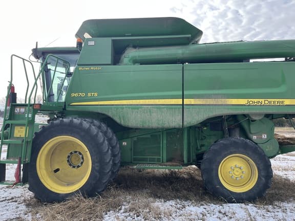 Image of John Deere 9670 STS equipment image 2