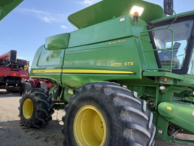 Image of John Deere 9770 STS equipment image 3