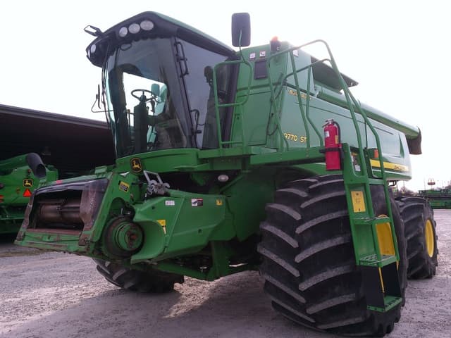 Image of John Deere 9770 STS equipment image 1