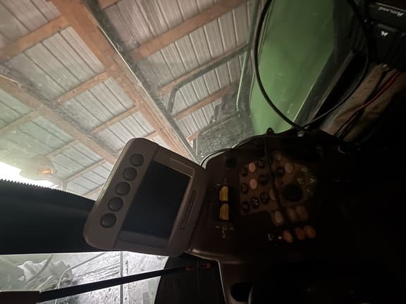 Image of John Deere 9770 STS equipment image 3