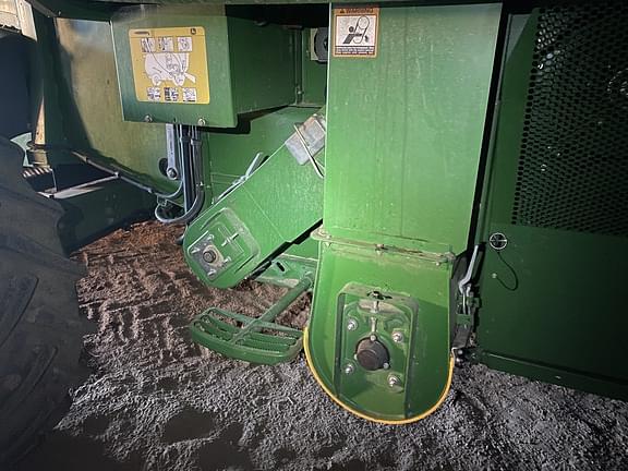 Image of John Deere 9770 STS equipment image 3