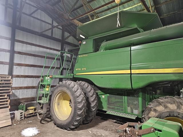 Image of John Deere 9770 STS equipment image 1