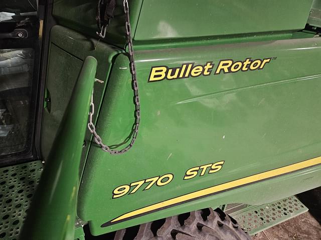 Image of John Deere 9770 STS equipment image 2