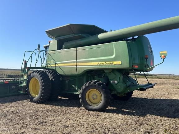 Image of John Deere 9770 STS equipment image 2