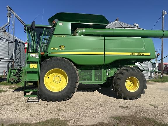 Image of John Deere 9770 STS equipment image 1