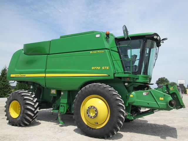 Image of John Deere 9770 STS equipment image 1