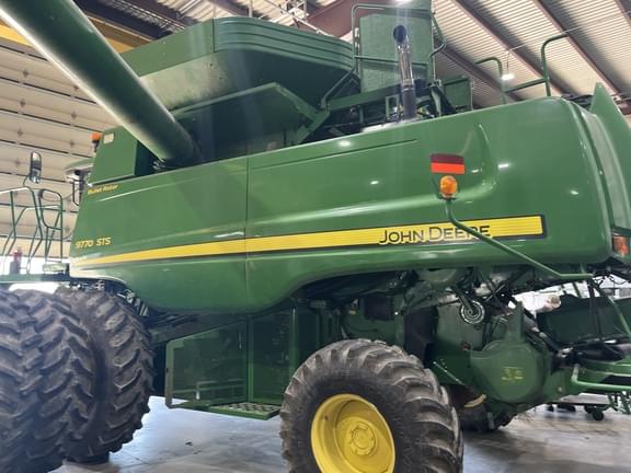 Image of John Deere 9770 STS equipment image 3