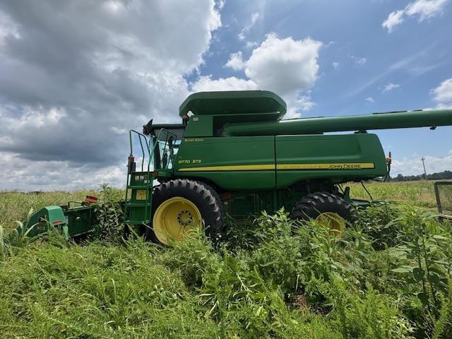 Image of John Deere 9770 STS equipment image 1