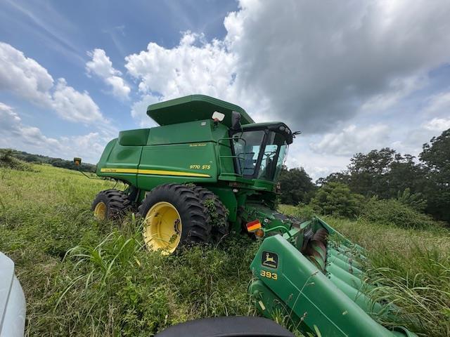 Image of John Deere 9770 STS equipment image 2