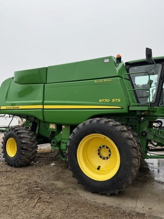 2011 John Deere 9770 STS Equipment Image0