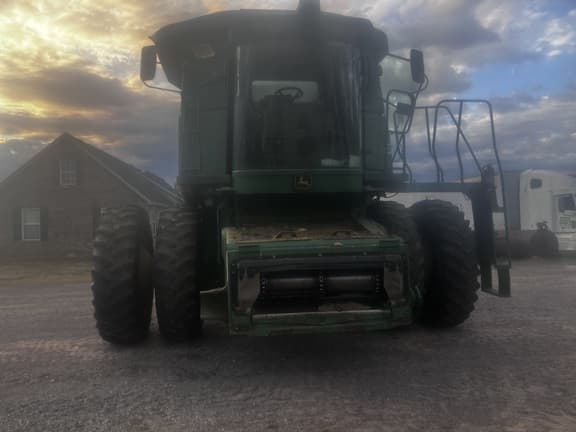 Image of John Deere 9770 STS equipment image 2