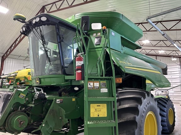 Main image John Deere 9770 STS