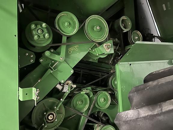 Image of John Deere 9770 STS equipment image 3