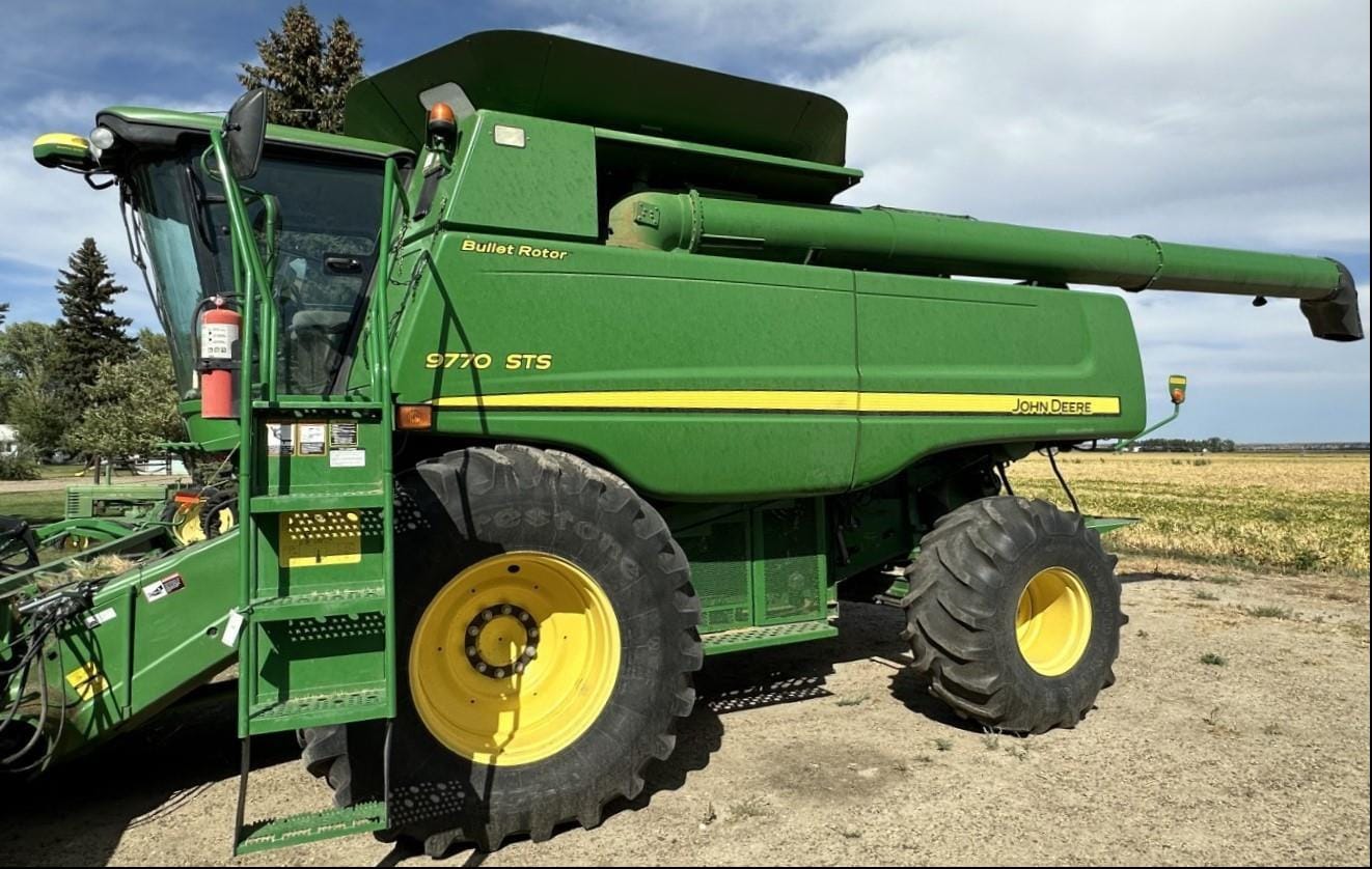 2011 John Deere 9770 STS Equipment Image0