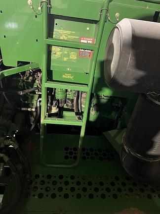 Image of John Deere 9770 STS equipment image 3