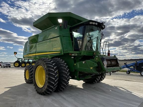 Image of John Deere 9770 STS equipment image 2