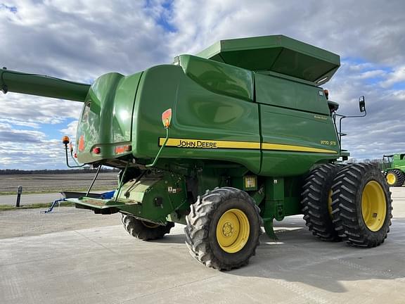 Image of John Deere 9770 STS equipment image 4