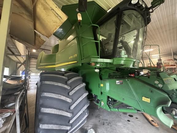 Image of John Deere 9770 STS equipment image 3