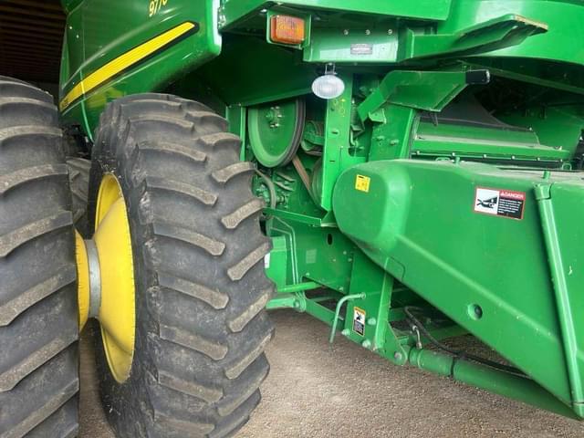Image of John Deere 9770 STS equipment image 3