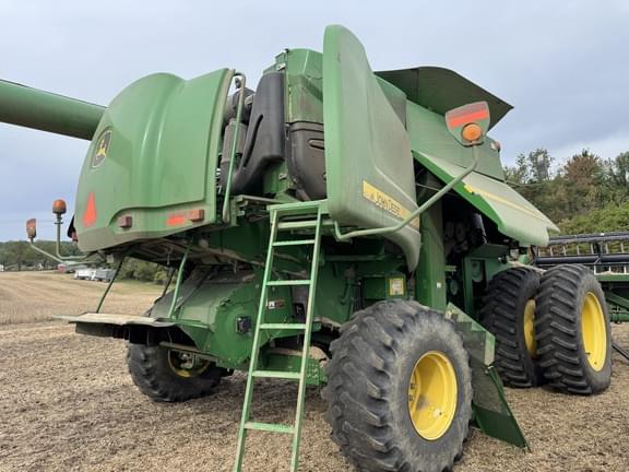 Image of John Deere 9770 STS equipment image 2
