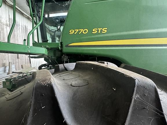 Image of John Deere 9770 STS equipment image 3