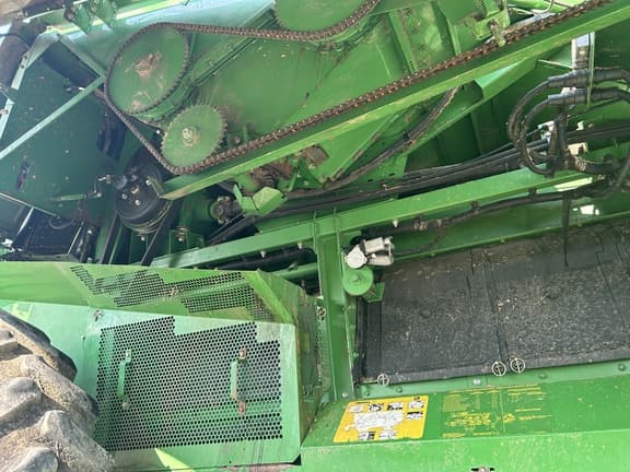 Image of John Deere 9770 STS equipment image 2