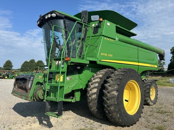 Image of John Deere 9770 STS equipment image 1