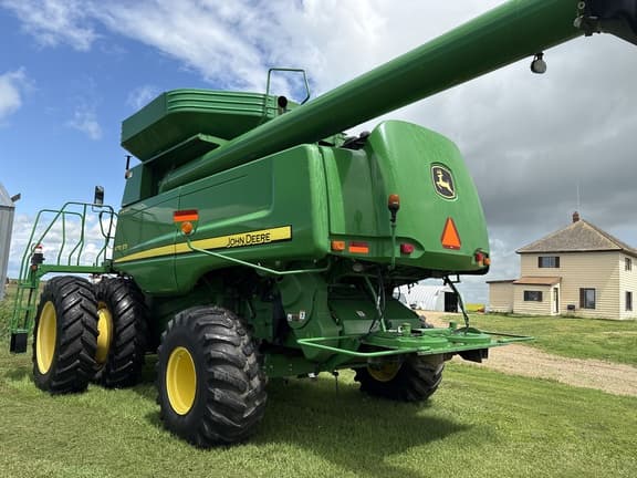 Image of John Deere 9770 STS equipment image 2