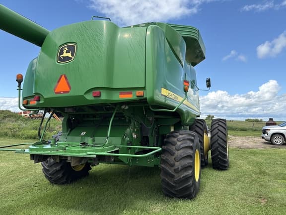 Image of John Deere 9770 STS equipment image 3