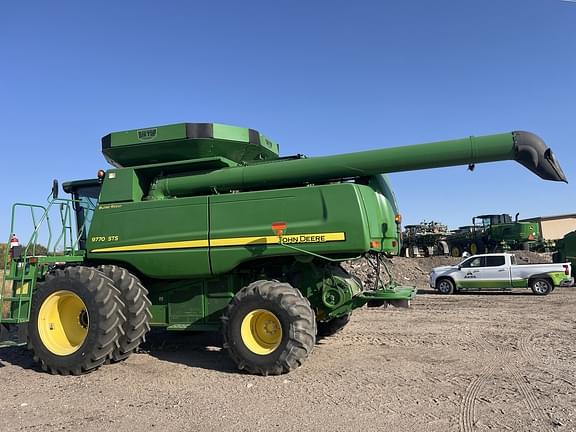 Image of John Deere 9770 STS equipment image 1