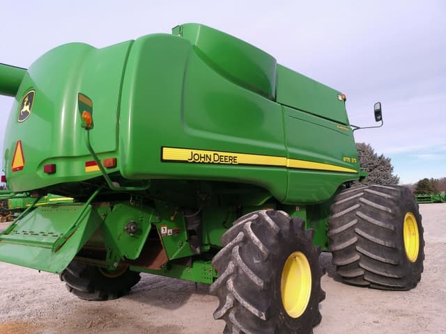 Image of John Deere 9770 STS equipment image 4