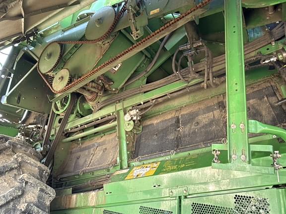 Image of John Deere 9870 STS equipment image 4