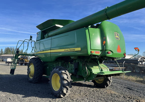 Image of John Deere 9870 STS equipment image 2