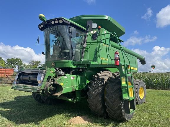 Image of John Deere 9870 STS equipment image 2