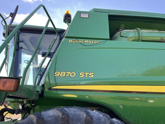Image of John Deere 9870 STS equipment image 4