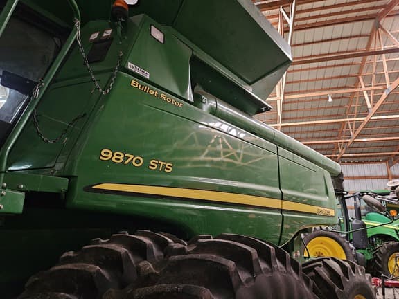 Image of John Deere 9870 STS equipment image 2