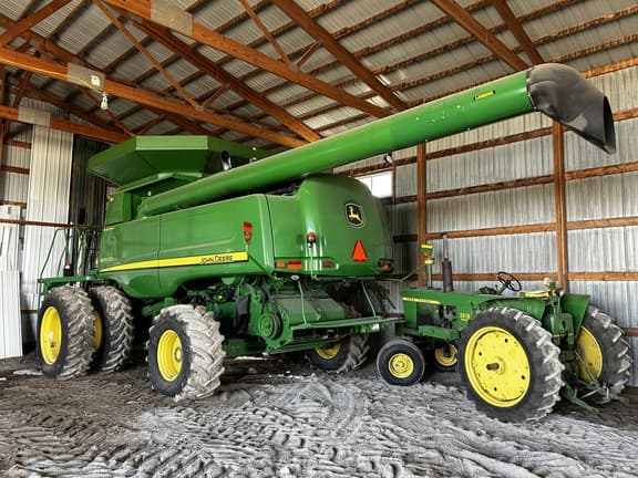 Image of John Deere 9870 STS equipment image 4