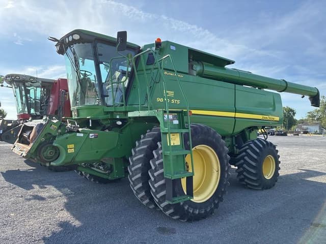 Image of John Deere 9870 STS equipment image 2