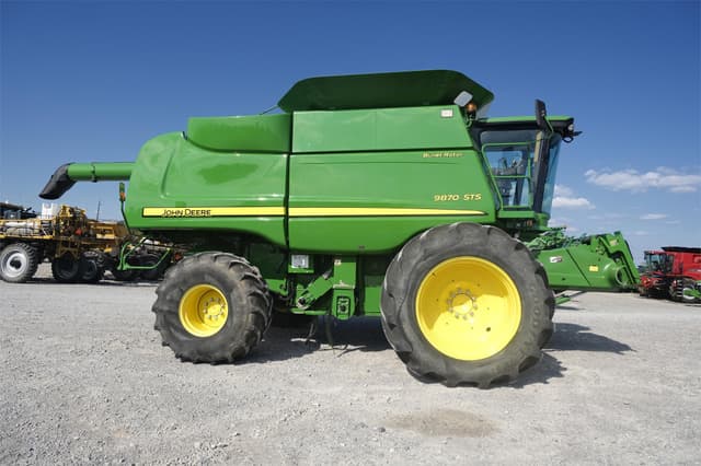 Image of John Deere 9870 STS equipment image 1
